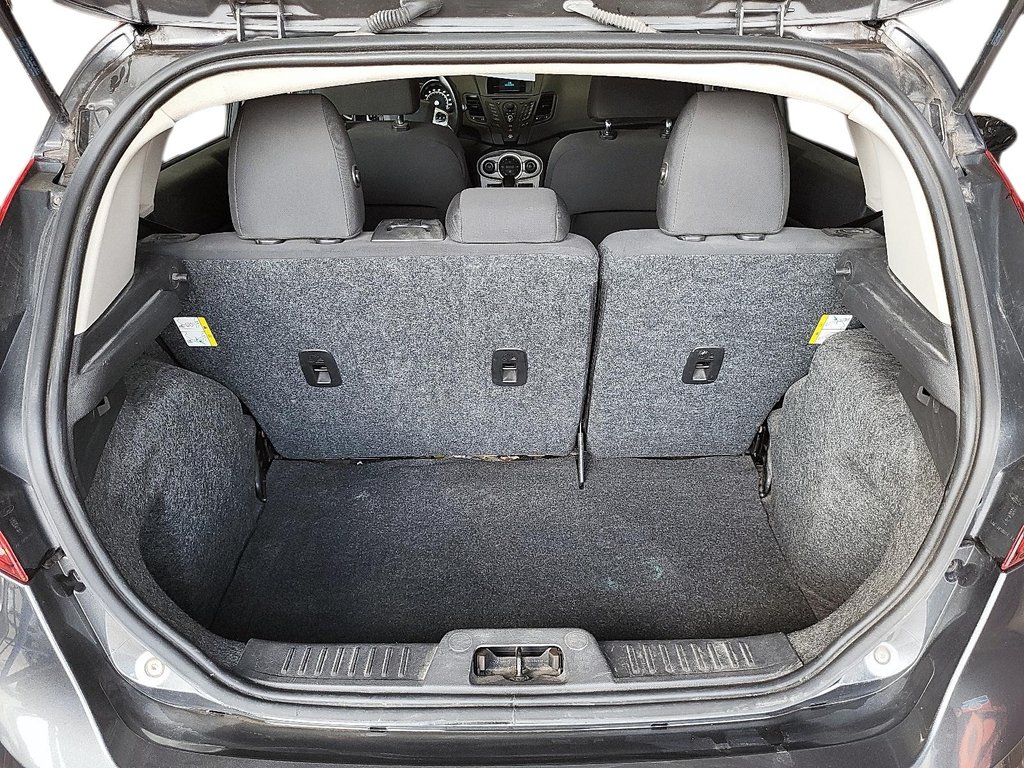 2015 Ford Fiesta (5) SE in Stratford, Ontario - 6 - w1024h768px