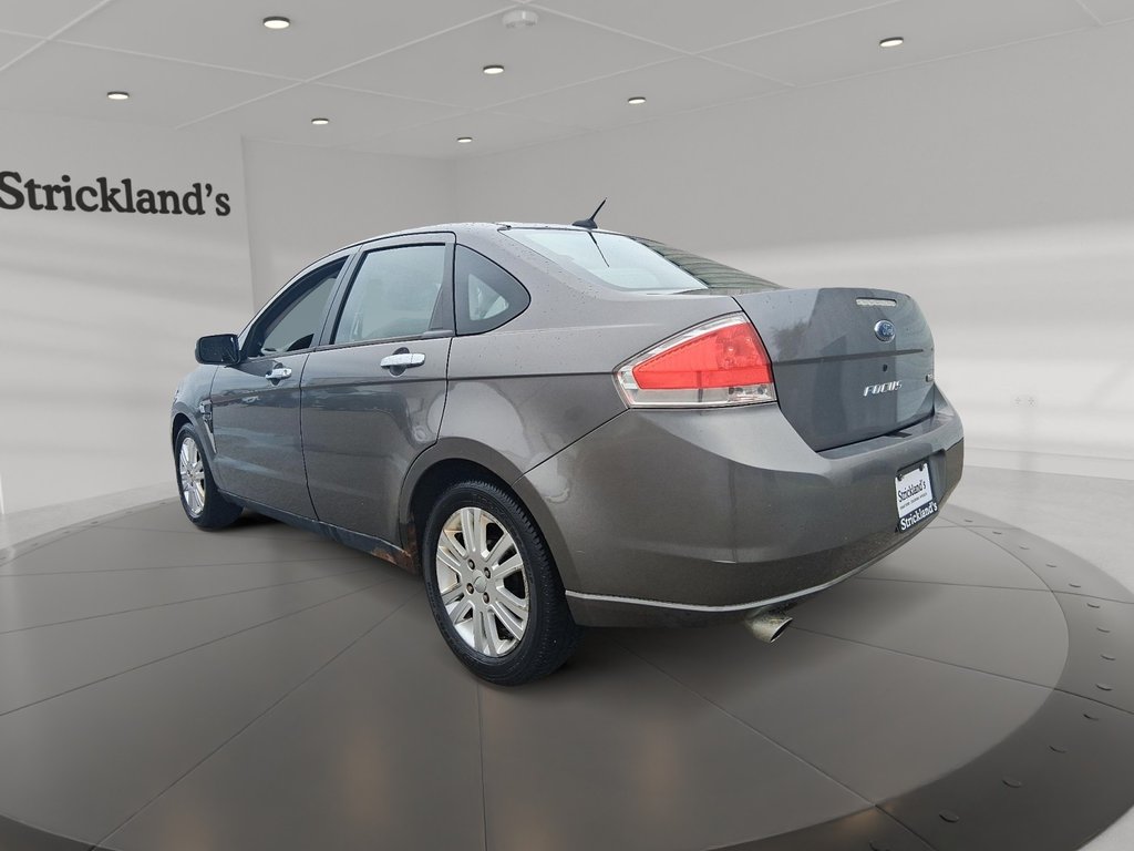 2009 Ford Focus SEL 4D Sedan in Stratford, Ontario - 4 - w1024h768px