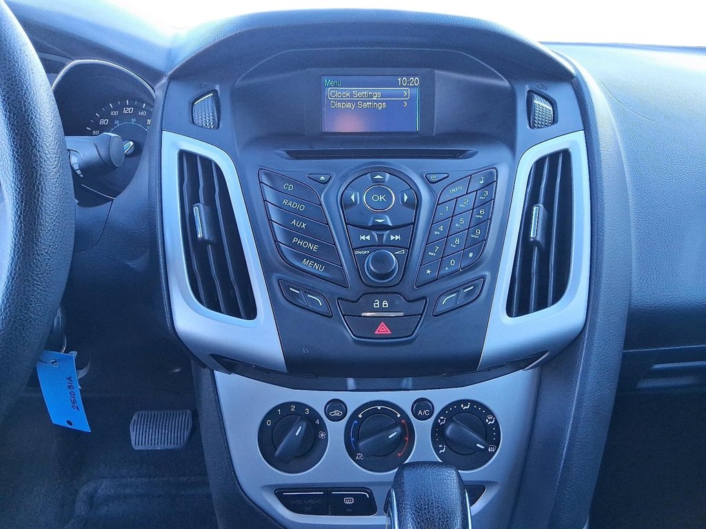 2013 Ford Focus SE 4D Sedan in Stratford, Ontario - 15 - w1024h768px