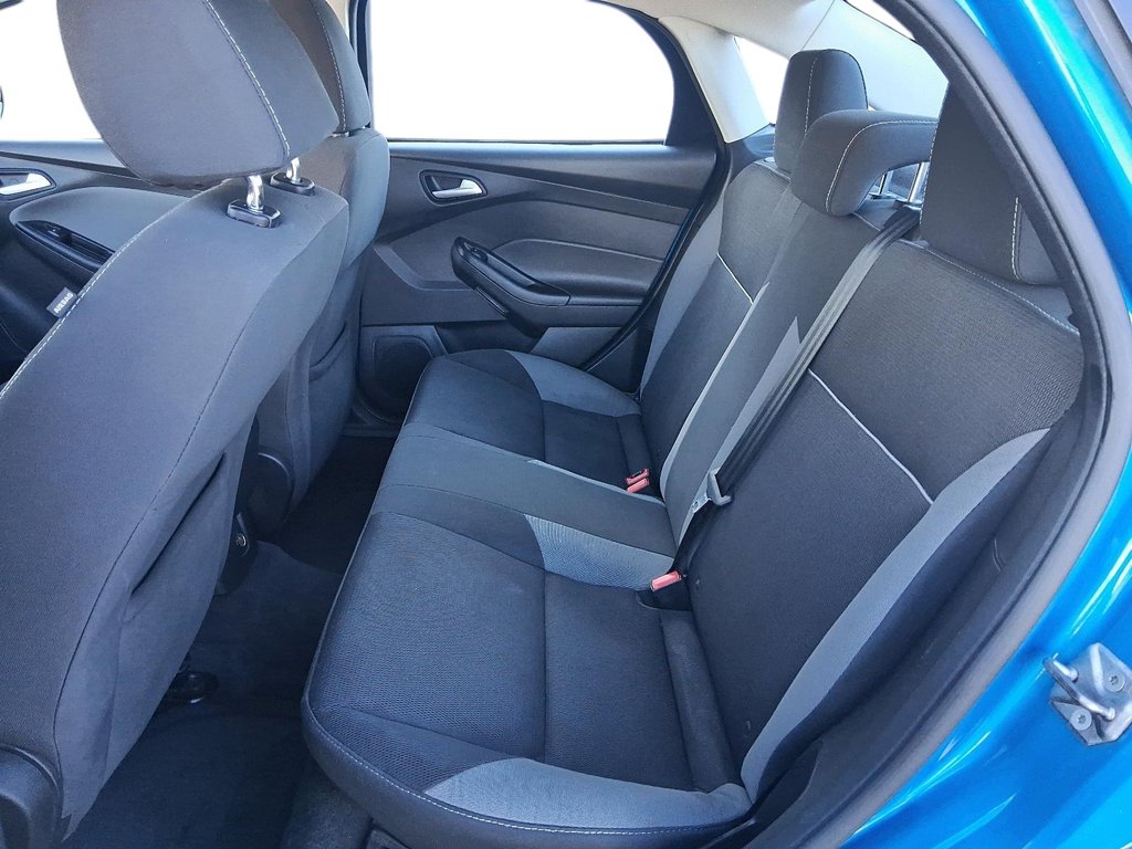 2013 Ford Focus SE 4D Sedan in Stratford, Ontario - 9 - w1024h768px