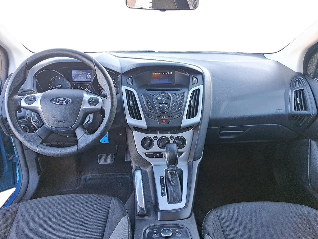 2013 Ford Focus SE 4D Sedan in Stratford, Ontario - 10 - w1024h768px