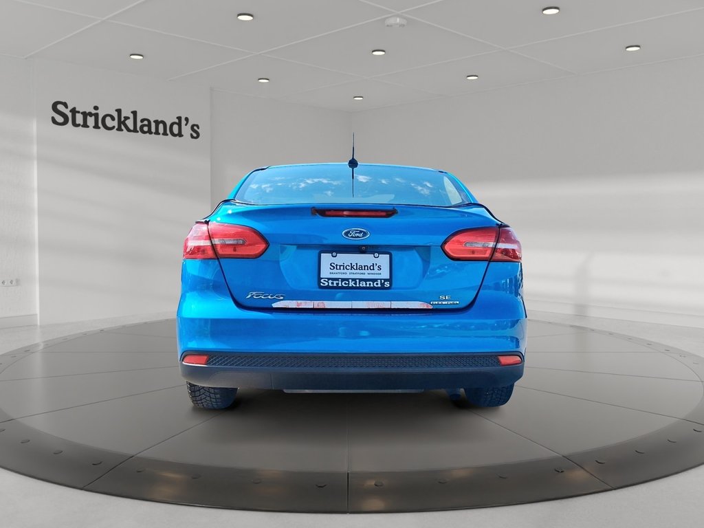 2016 Ford Focus Sedan SE in Stratford, Ontario - 3 - w1024h768px