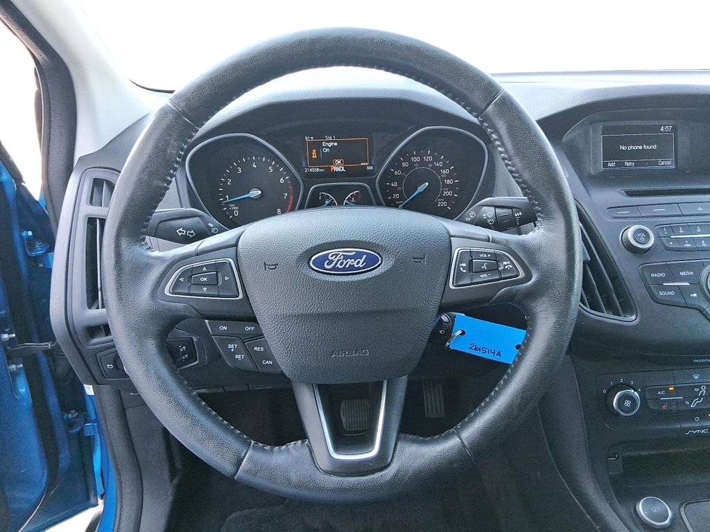 2016 Ford Focus Sedan SE in Stratford, Ontario - 12 - w1024h768px