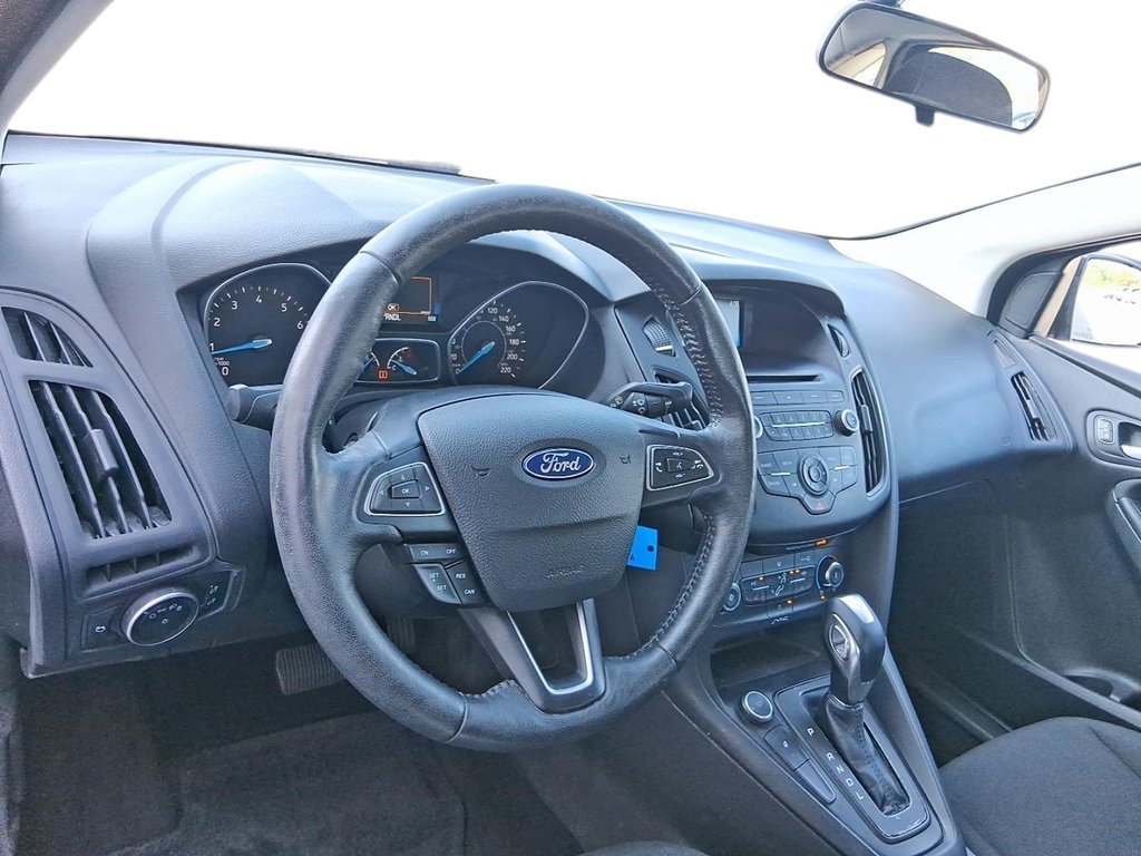 2016 Ford Focus Sedan SE in Stratford, Ontario - 10 - w1024h768px