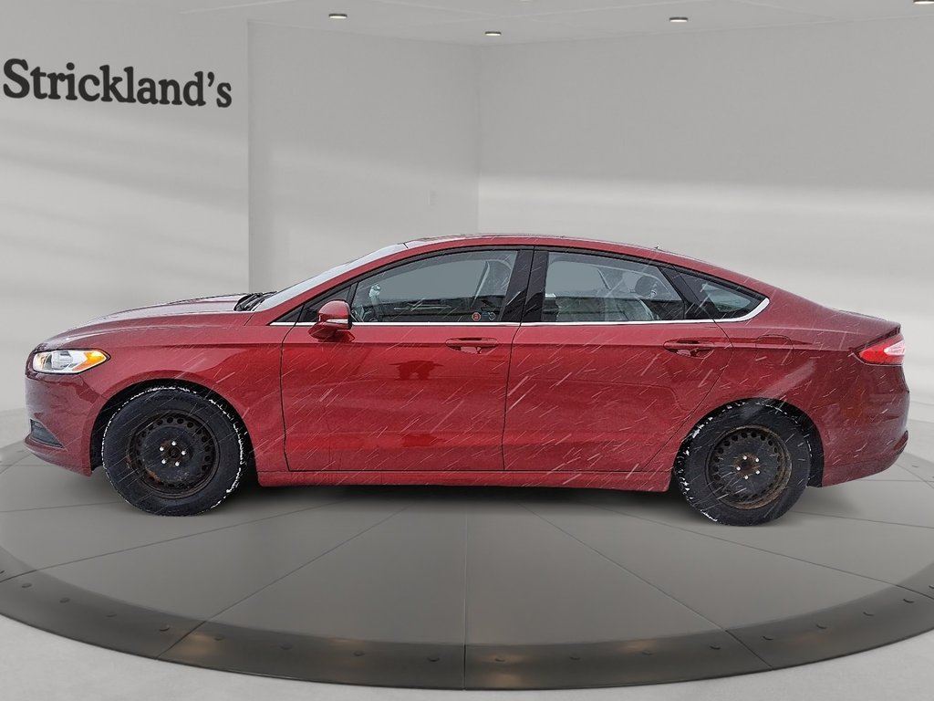 2015 Ford Fusion SE FWD in Stratford, Ontario - 5 - w1024h768px