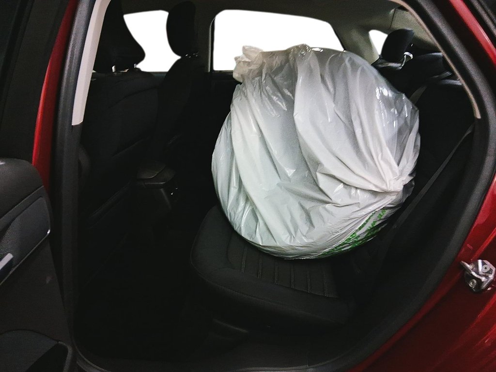 2015 Ford Fusion SE FWD in Stratford, Ontario - 9 - w1024h768px