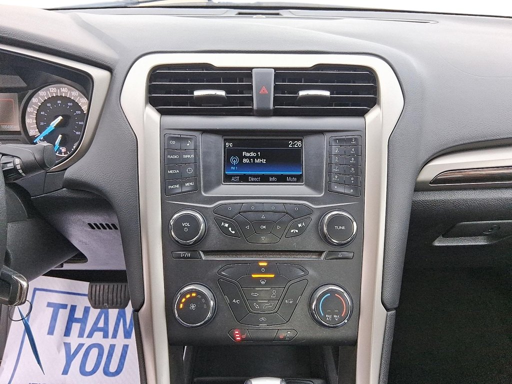 2016 Ford Fusion SE AWD in Stratford, Ontario - 14 - w1024h768px