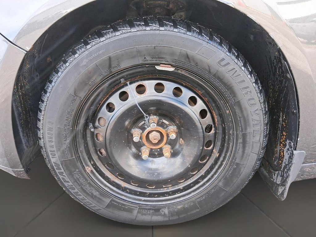 2016 Ford Fusion SE FWD in Stratford, Ontario - 7 - w1024h768px