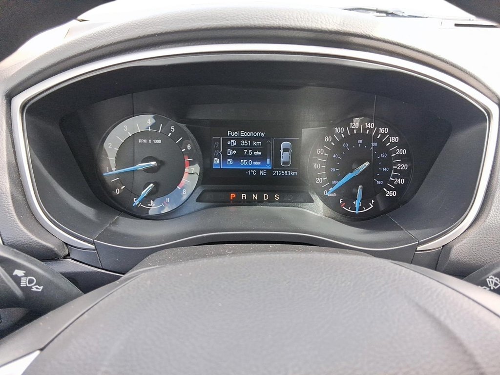 2016 Ford Fusion SE FWD in Stratford, Ontario - 14 - w1024h768px