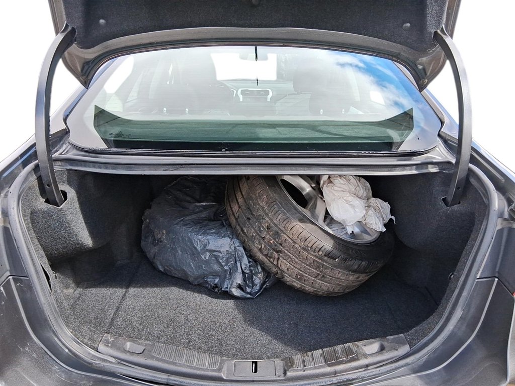 2016 Ford Fusion SE FWD in Stratford, Ontario - 6 - w1024h768px