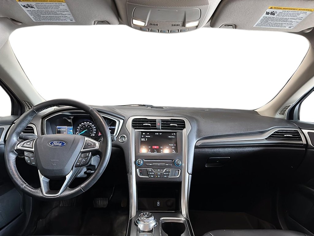 2017 Ford Fusion SE FWD in Stratford, Ontario - 9 - w1024h768px