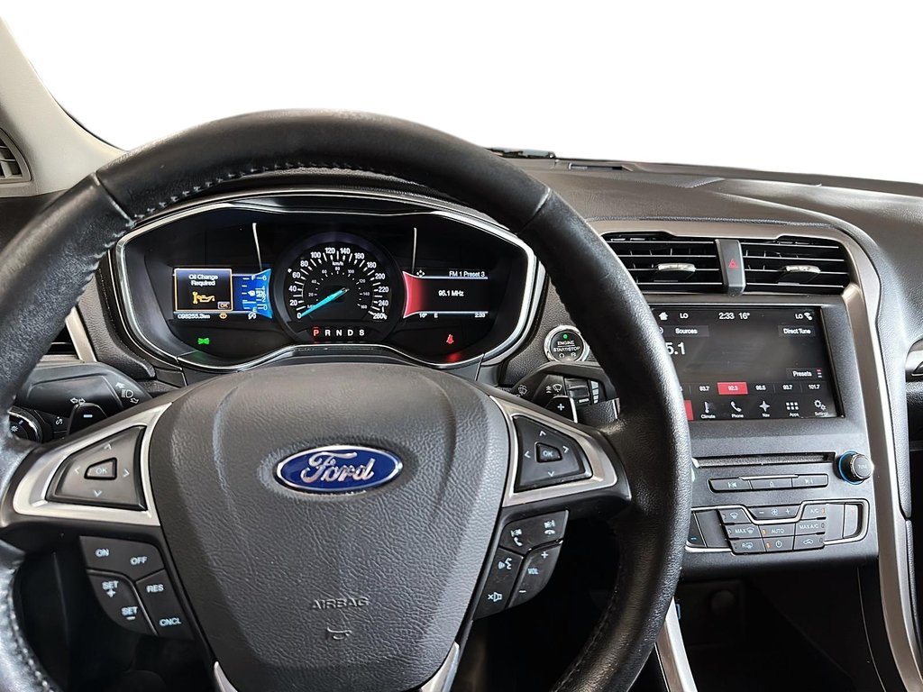 2017 Ford Fusion SE FWD in Stratford, Ontario - 13 - w1024h768px