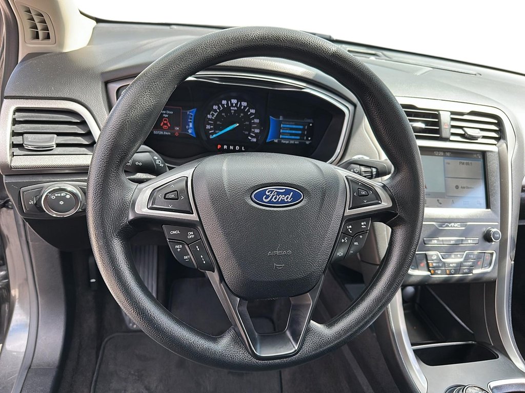 2019 Ford Fusion SE HEV in Stratford, Ontario - 10 - w1024h768px