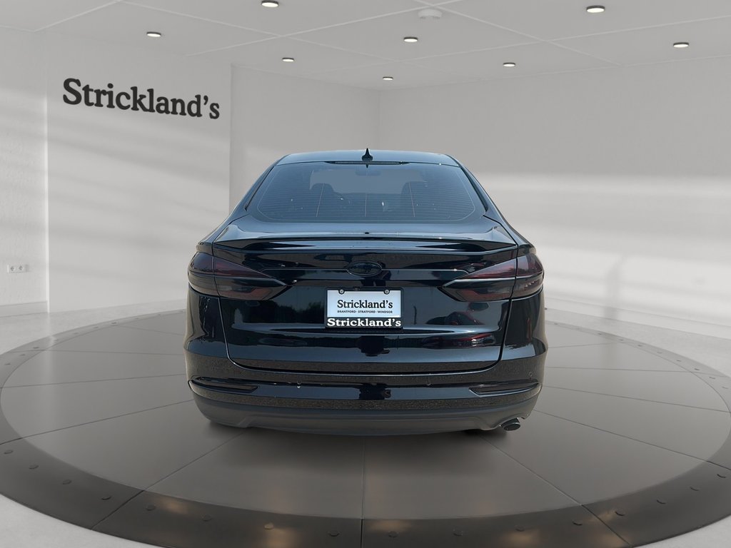 2020 Ford Fusion SE FWD in Stratford, Ontario - 3 - w1024h768px