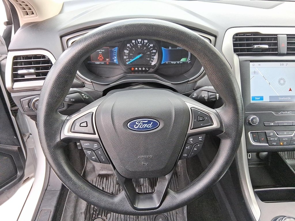 2020 Ford Fusion SE HEV in Stratford, Ontario - 13 - w1024h768px