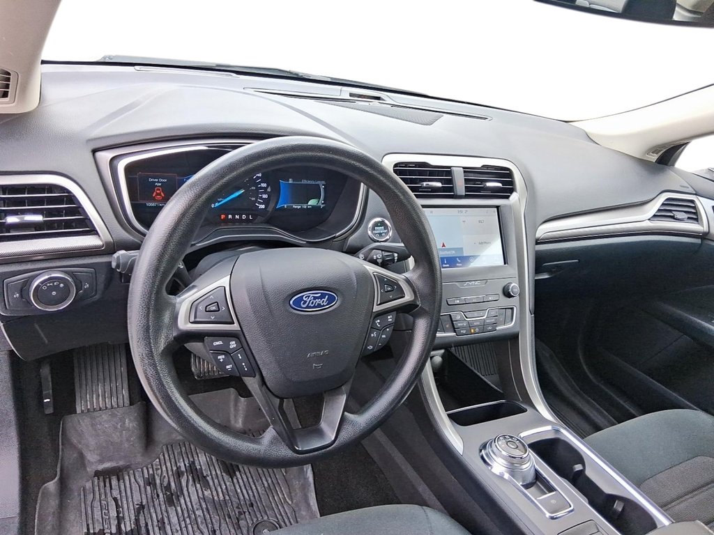 2020 Ford Fusion SE HEV in Stratford, Ontario - 11 - w1024h768px