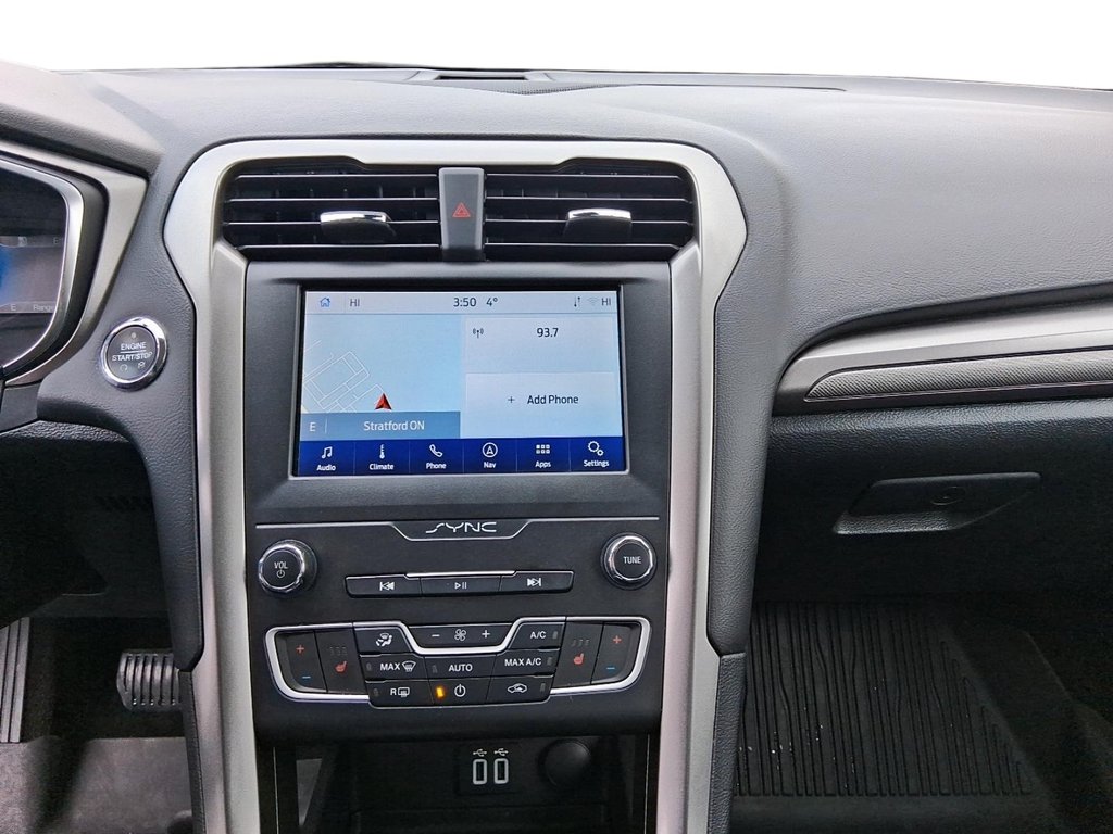 2020 Ford Fusion SE HEV in Stratford, Ontario - 16 - w1024h768px