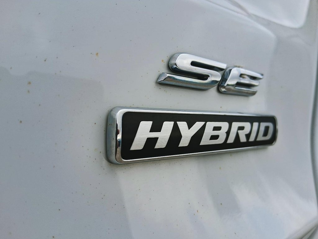 2020 Ford Fusion SE HEV in Stratford, Ontario - 8 - w1024h768px