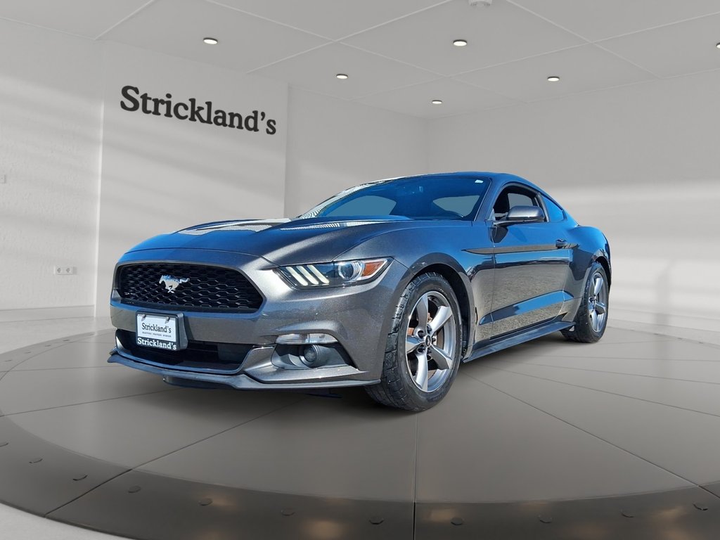 2016 Ford Mustang Coupe V6 in Stratford, Ontario - 1 - w1024h768px