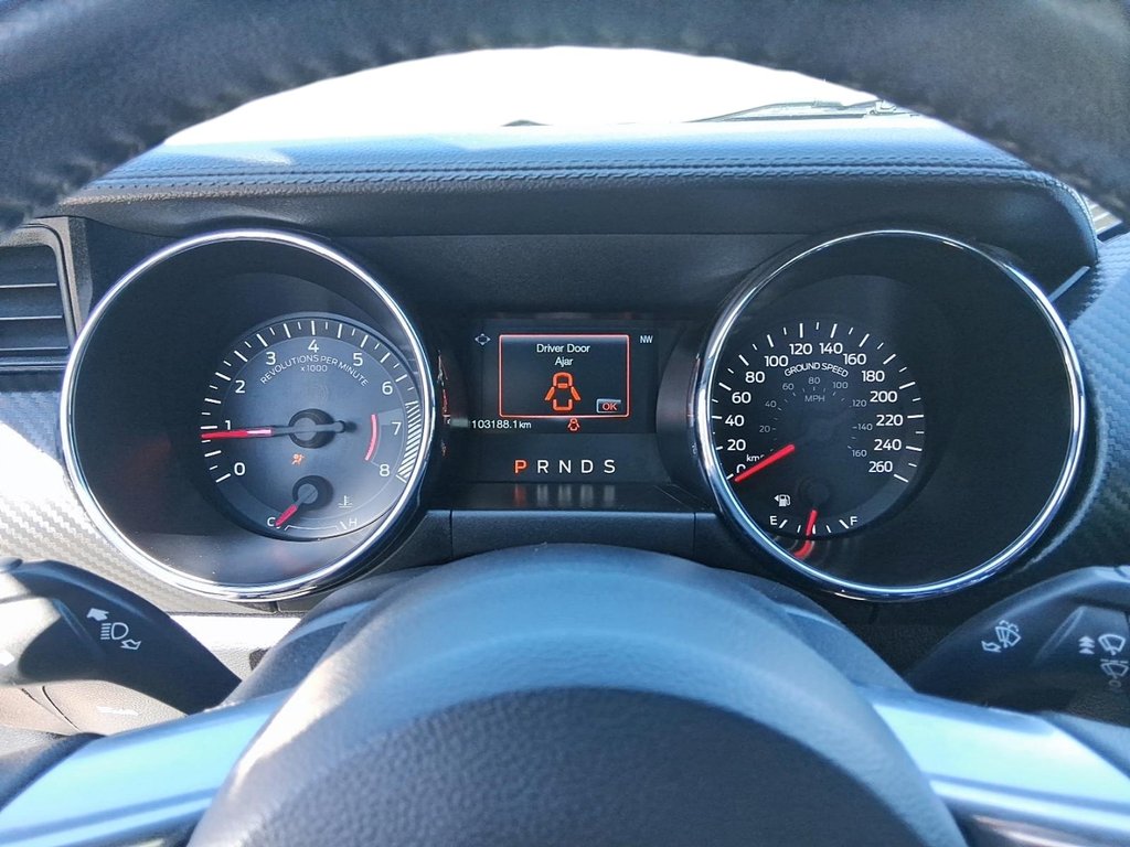 2016 Ford Mustang Coupe V6 in Stratford, Ontario - 13 - w1024h768px