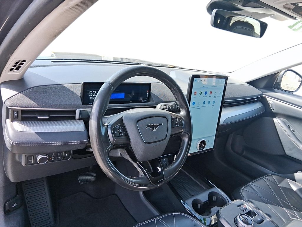 2022 Ford Mustang Mach-e Select AWD in Stratford, Ontario - 11 - w1024h768px