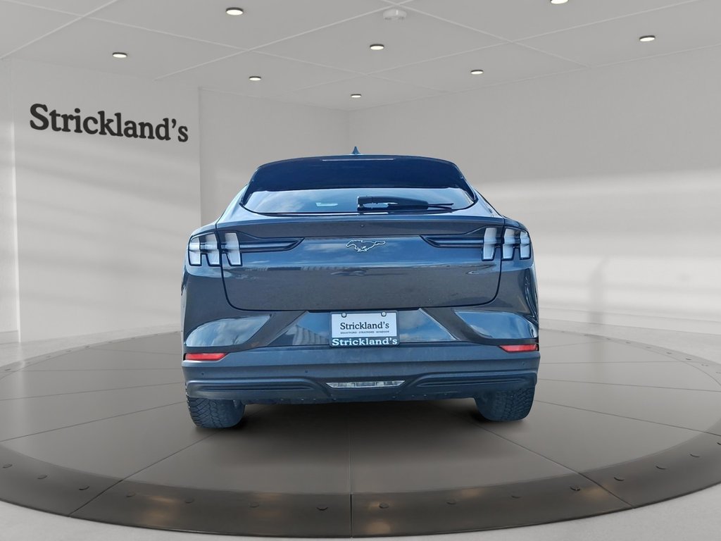 2022 Ford Mustang Mach-e Select AWD in Stratford, Ontario - 3 - w1024h768px