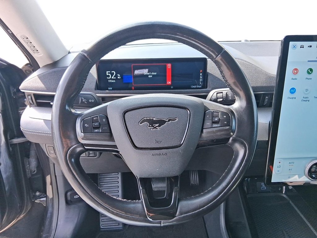 2022 Ford Mustang Mach-e Select AWD in Stratford, Ontario - 13 - w1024h768px