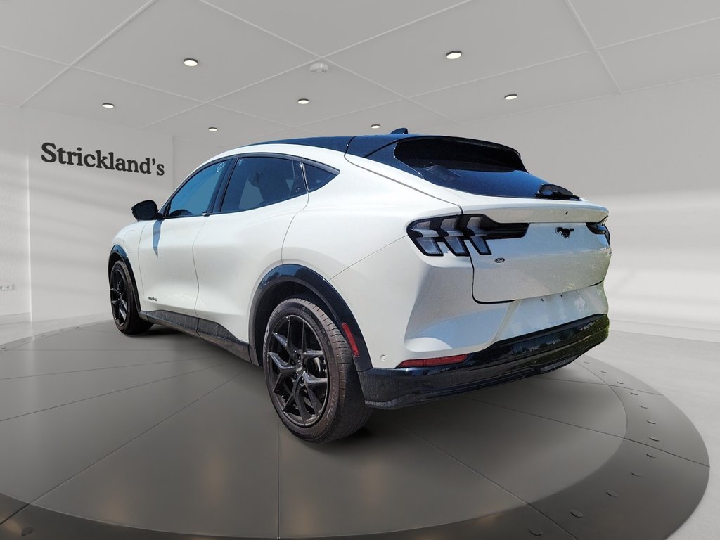 2023 Ford Mustang Mach-e Premium AWD in Stratford, Ontario - 4 - w1024h768px