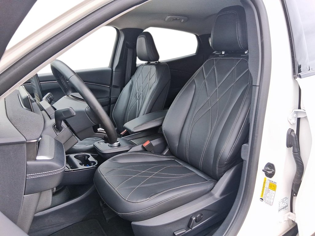 2023 Ford Mustang Mach-e Select AWD in Stratford, Ontario - 9 - w1024h768px
