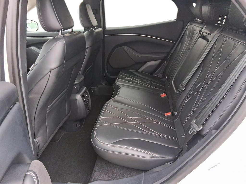 2023 Ford Mustang Mach-e Select AWD in Stratford, Ontario - 10 - w1024h768px