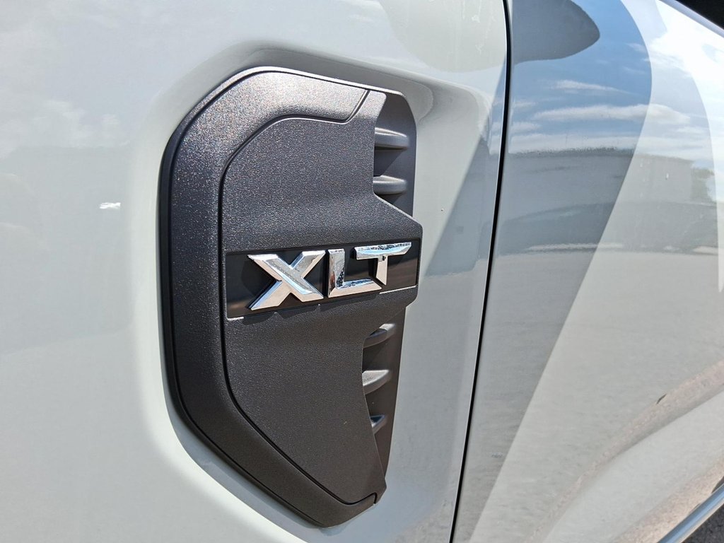 2024 Ford Ranger XLT 4WD SuperCrew 5' Box in Stratford, Ontario - 6 - w1024h768px