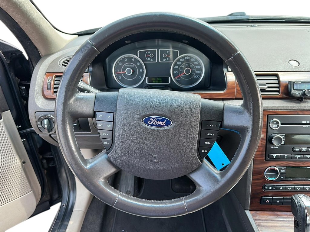 2008 Ford Taurus SEL Sedan AWD in Stratford, Ontario - 10 - w1024h768px