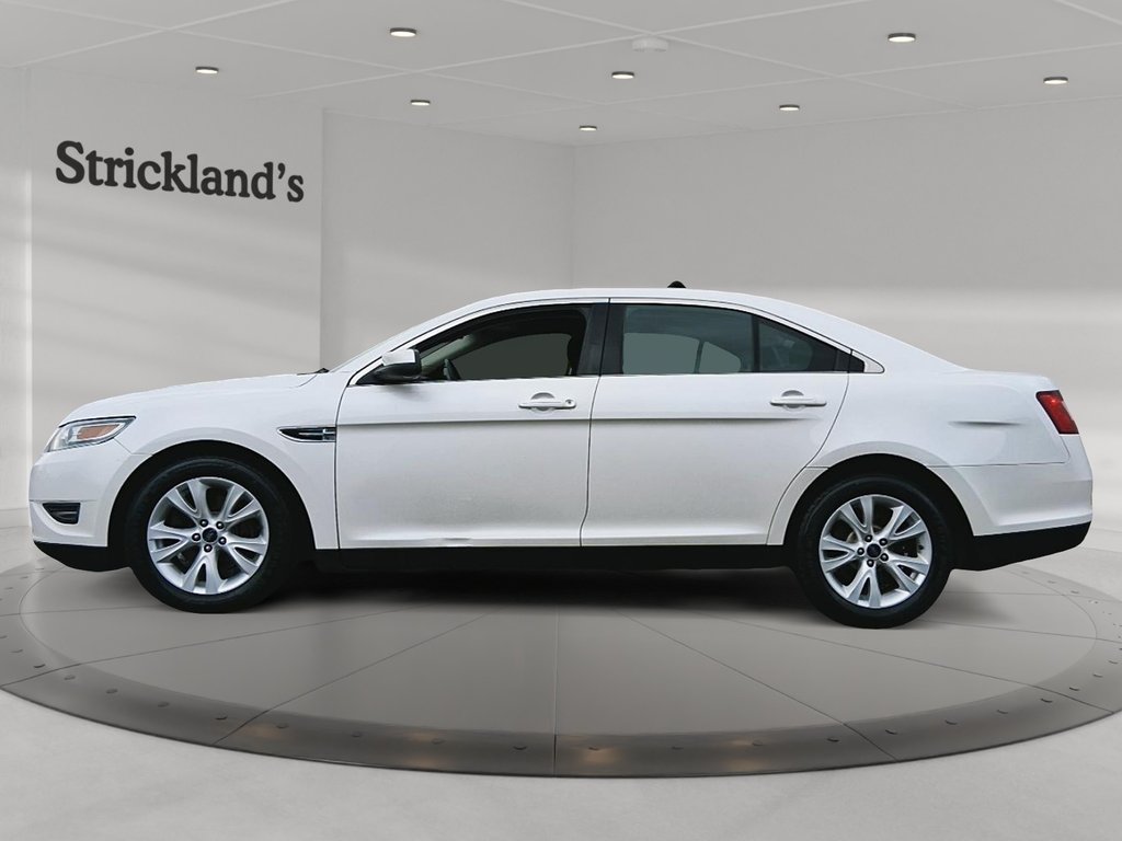 2011 Ford Taurus SEL 4D Sedan in Stratford, Ontario - 5 - w1024h768px