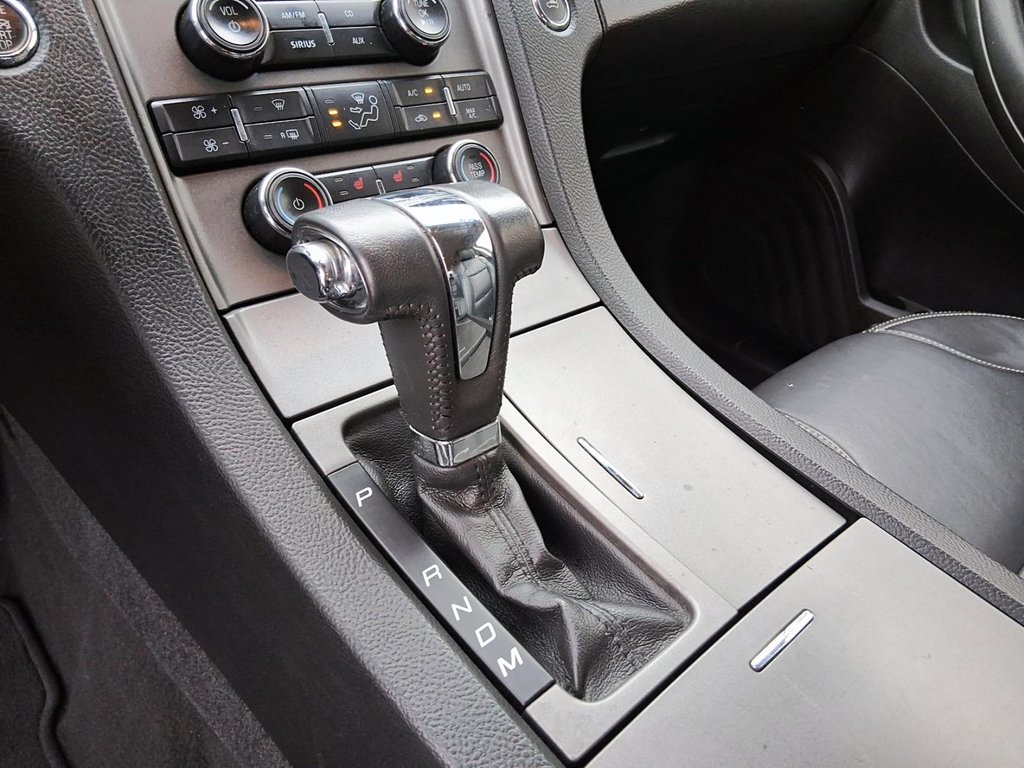 2011 Ford Taurus SEL 4D Sedan in Stratford, Ontario - 16 - w1024h768px