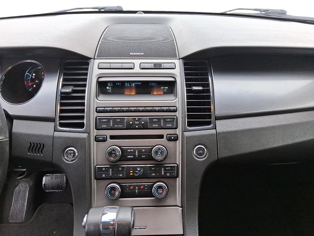 2011 Ford Taurus SEL 4D Sedan in Stratford, Ontario - 15 - w1024h768px