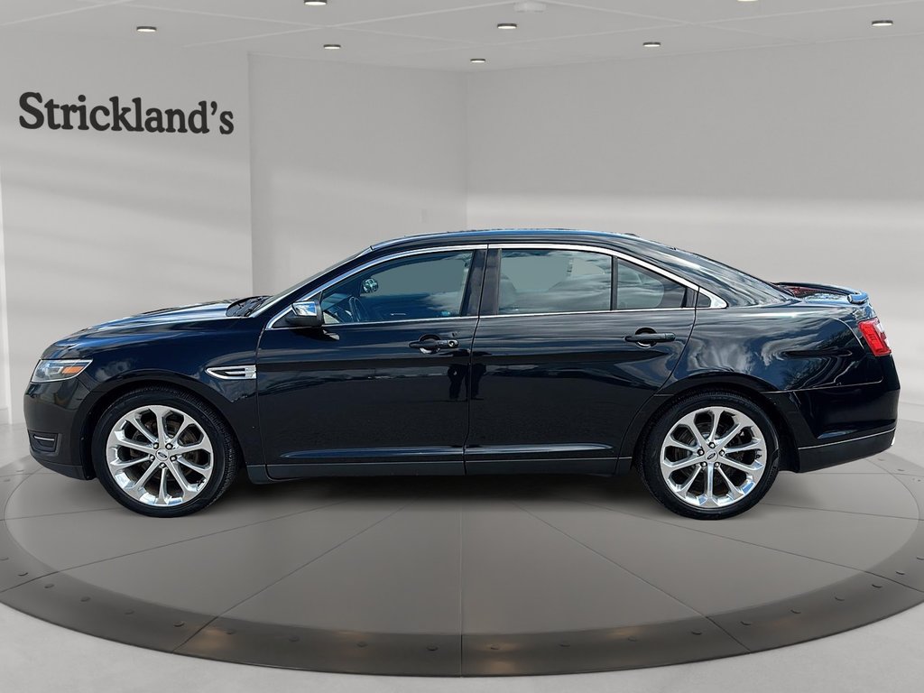 2016 Ford Taurus Limited in Stratford, Ontario - 5 - w1024h768px