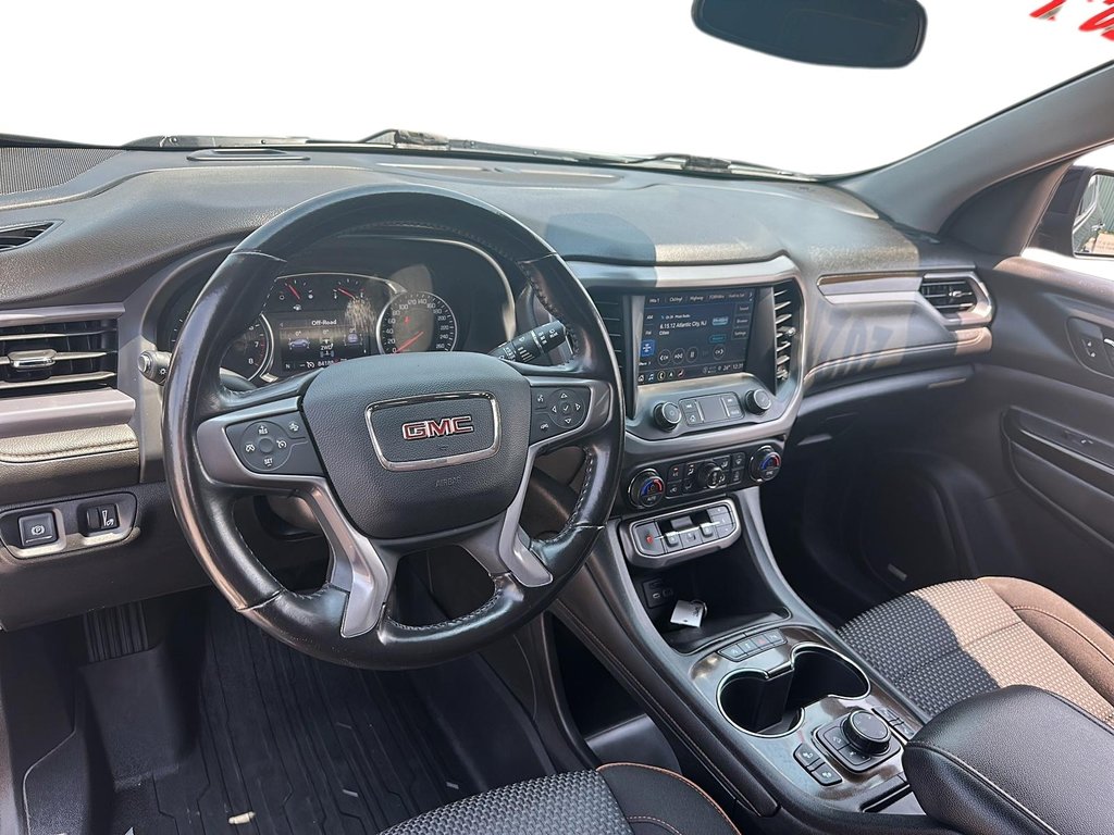 2021 GMC Acadia AWD AT4 in Stratford, Ontario - 8 - w1024h768px