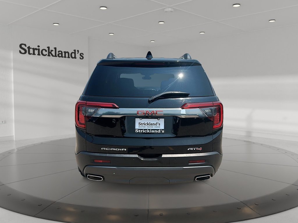2021 GMC Acadia AWD AT4 in Stratford, Ontario - 3 - w1024h768px