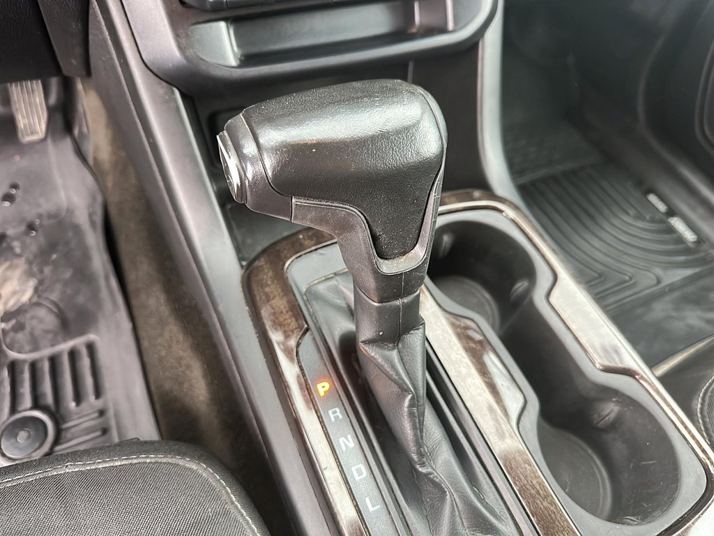 2018 GMC Canyon Crew 4x4 All Terrain / Short Box in Stratford, Ontario - 14 - w1024h768px