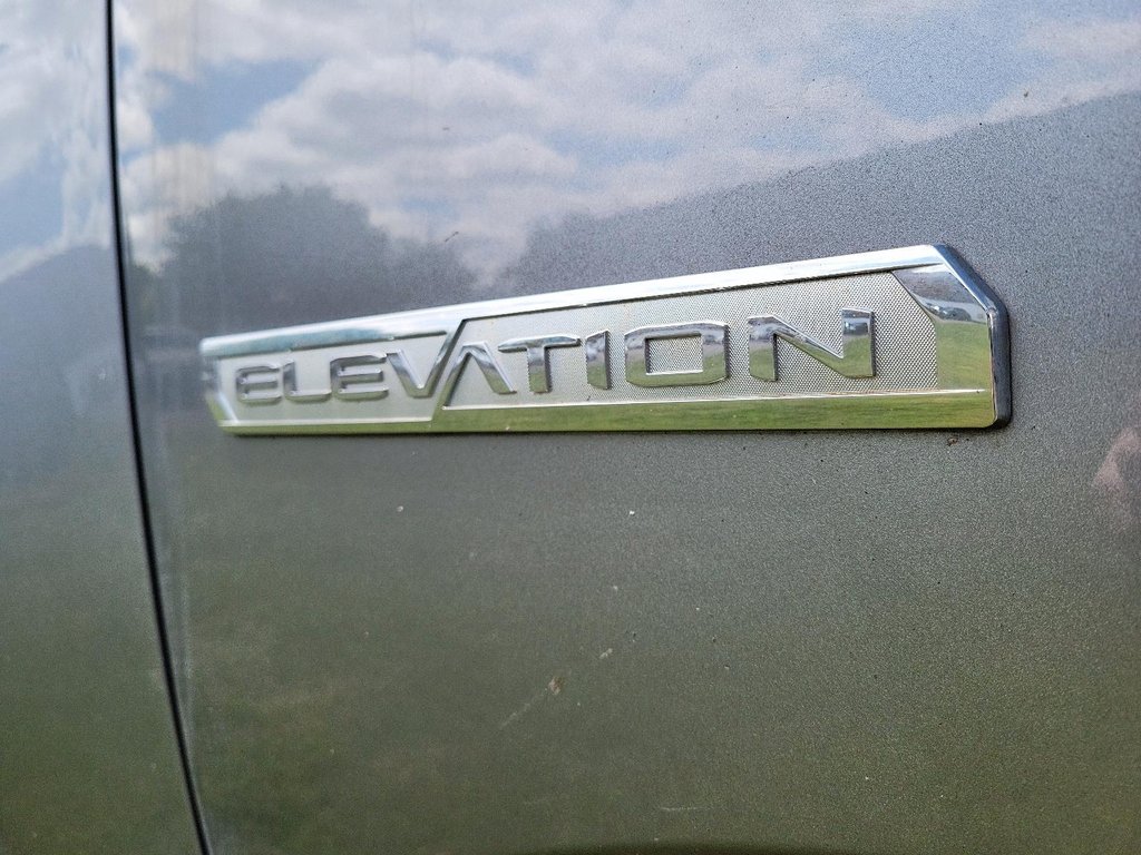 2022 GMC Canyon Crew 4x4 Elevation Short Box in Stratford, Ontario - 6 - w1024h768px