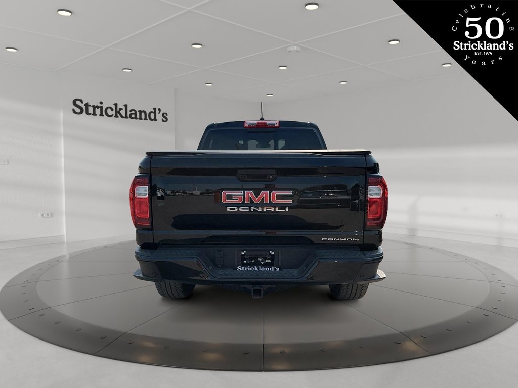 2023  Canyon Crew Cab Short Box 4WD Denali in Stratford, Ontario - 3 - w1024h768px