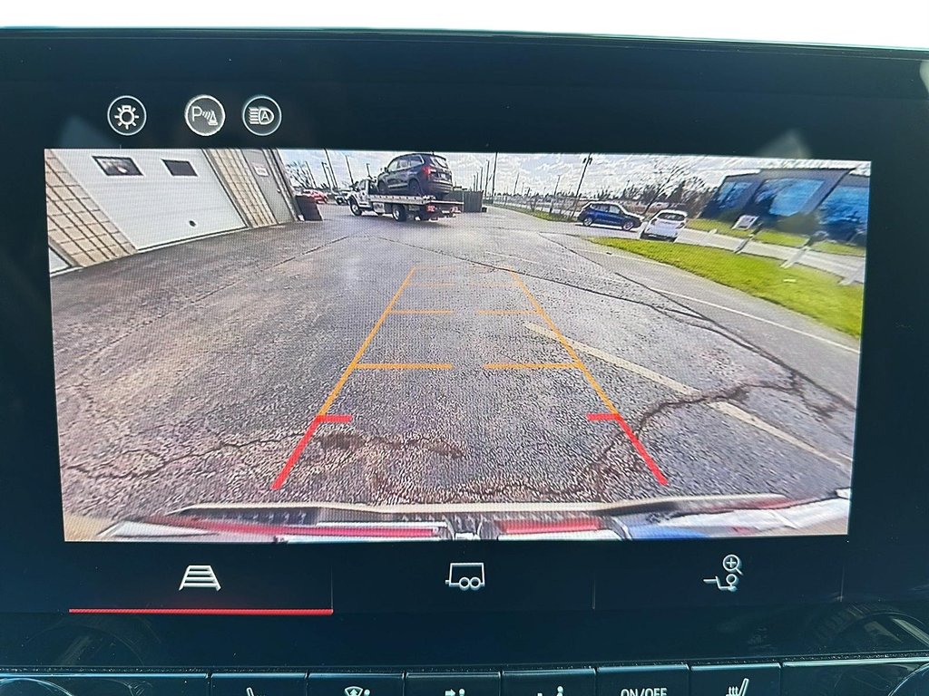 2024 GMC Canyon Crew Cab Short Box 4-Wheel Drive AT4 in Stratford, Ontario - 18 - w1024h768px