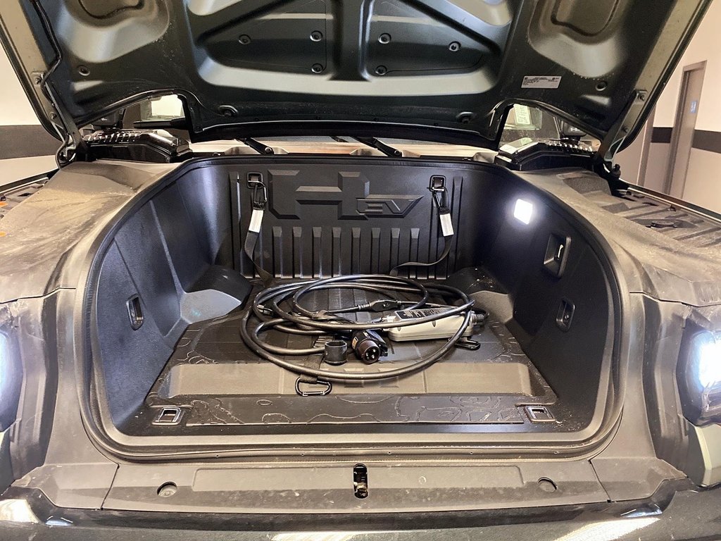 2024 GMC HUMMER EV SUV E4WD 4dr 3X in Stratford, Ontario - 8 - w1024h768px