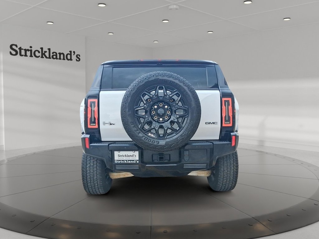 2025 GMC HUMMER EV SUV e4WD 4dr 2X in Stratford, Ontario - 3 - w1024h768px