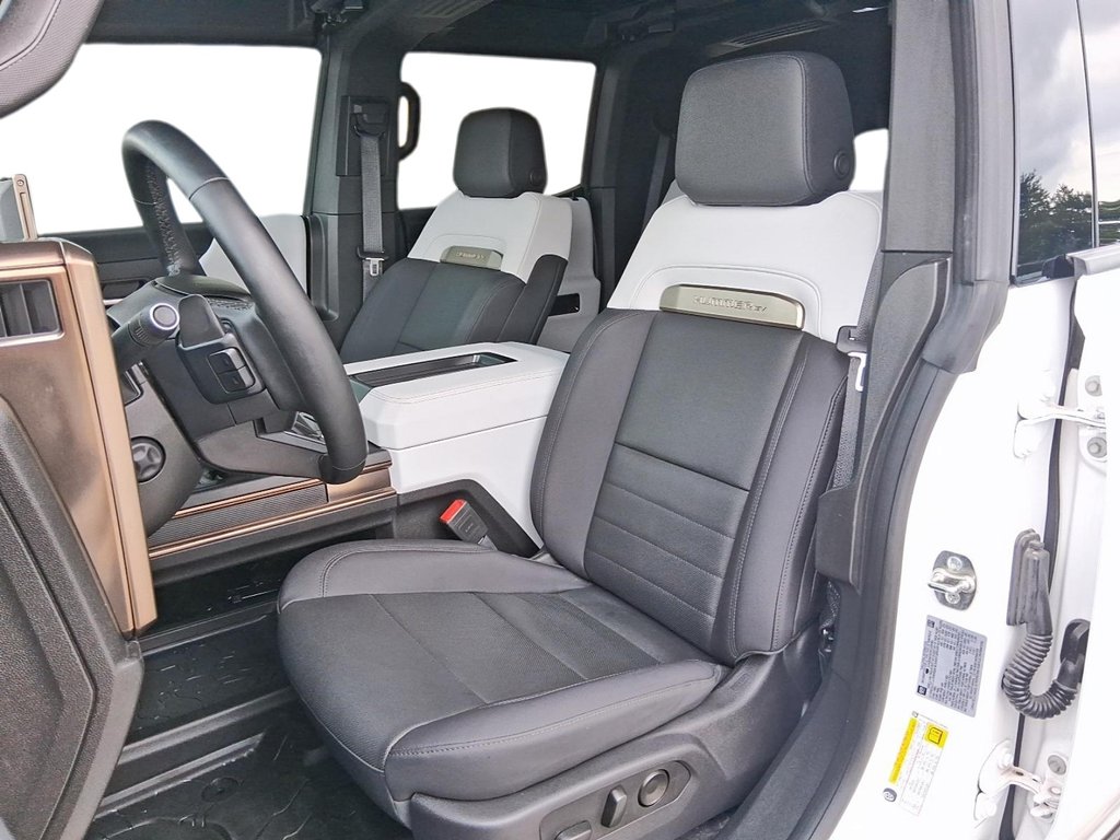 2025 GMC HUMMER EV SUV e4WD 4dr 2X in Stratford, Ontario - 10 - w1024h768px