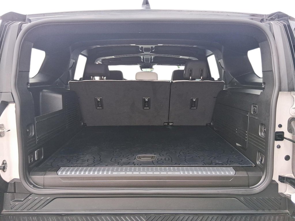 2025 GMC HUMMER EV SUV e4WD 4dr 2X in Stratford, Ontario - 6 - w1024h768px