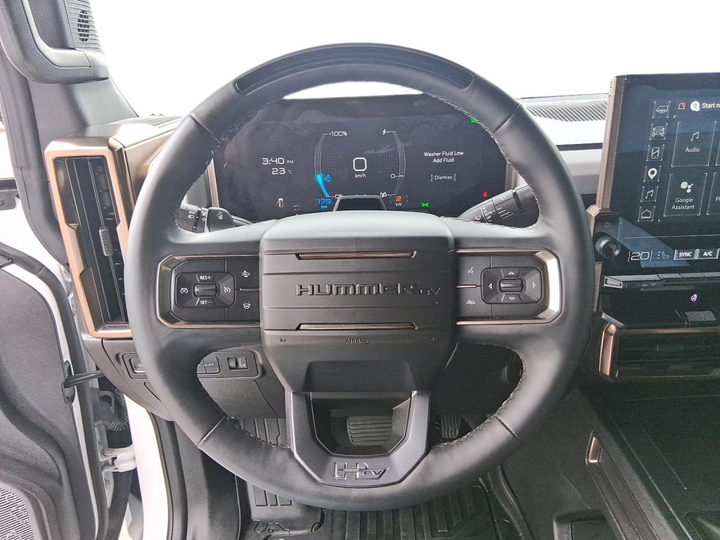 2025 GMC HUMMER EV SUV e4WD 4dr 2X in Stratford, Ontario - 14 - w1024h768px