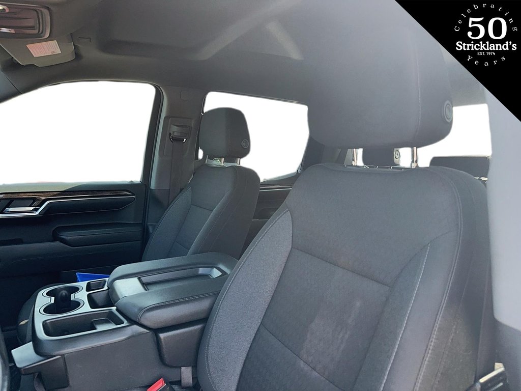 2022  NEW SIERRA 1500 CREW CAB 4X4 SLE Standard Box in Stratford, Ontario - 6 - w1024h768px