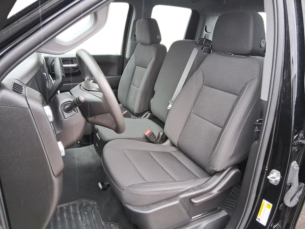 2022 GMC New Sierra 1500 Double Cab 4x4 Double Cab Standard Box 4WD Base in Stratford, Ontario - 9 - w1024h768px