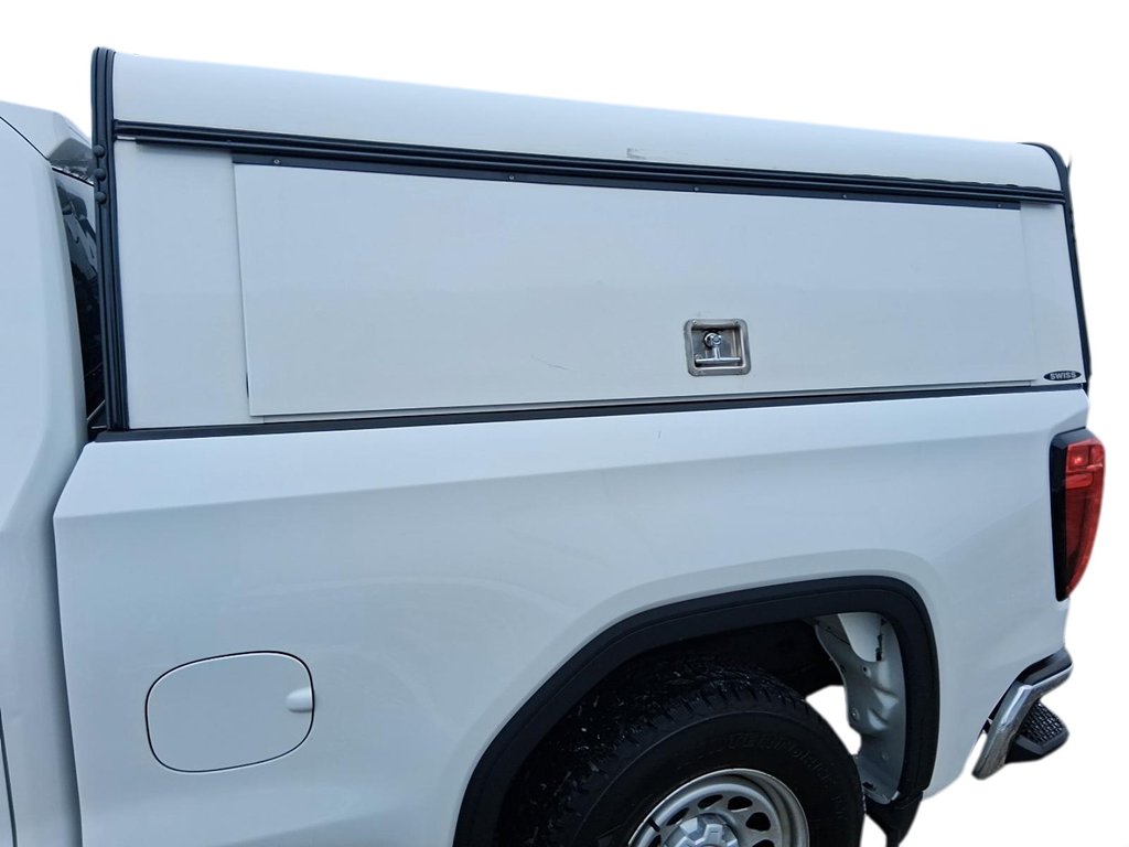 2022 GMC New Sierra 1500 Double Cab 4x4 Double Cab Standard Box 4WD Base in Stratford, Ontario - 18 - w1024h768px